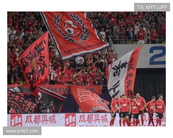 成都蓉城官方强硬表态:查实球迷恶意涂鸦将严惩不贷 成都蓉城官方强硬表态:查实球迷恶意涂鸦将严惩不贷